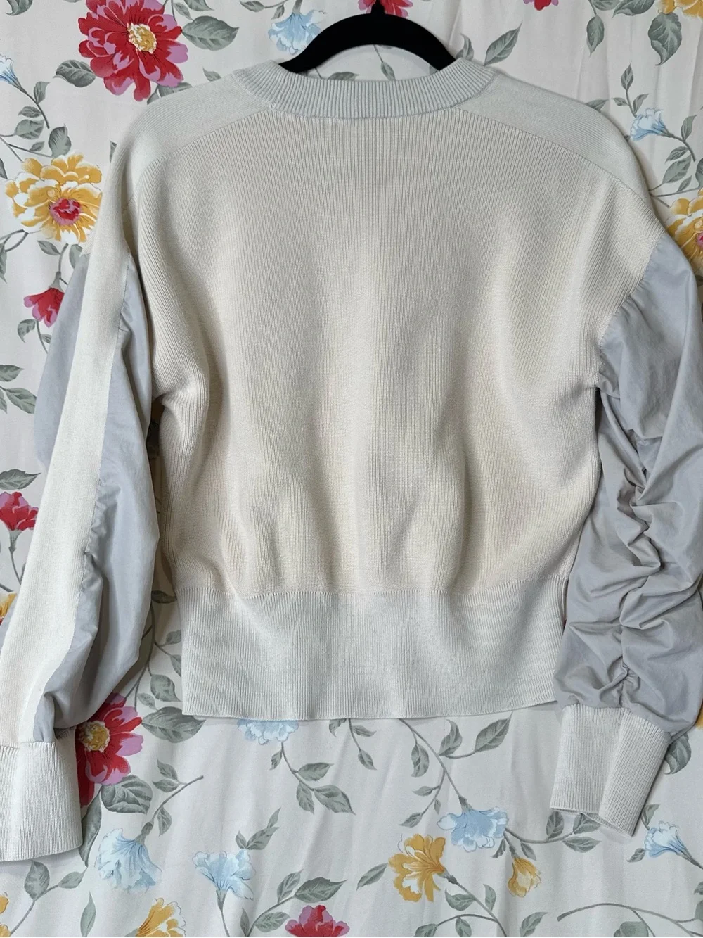 SWEATY BETTY Cream Crewneck Sweater with Light Gray Ruched Sleeves - Picture 2 of 5